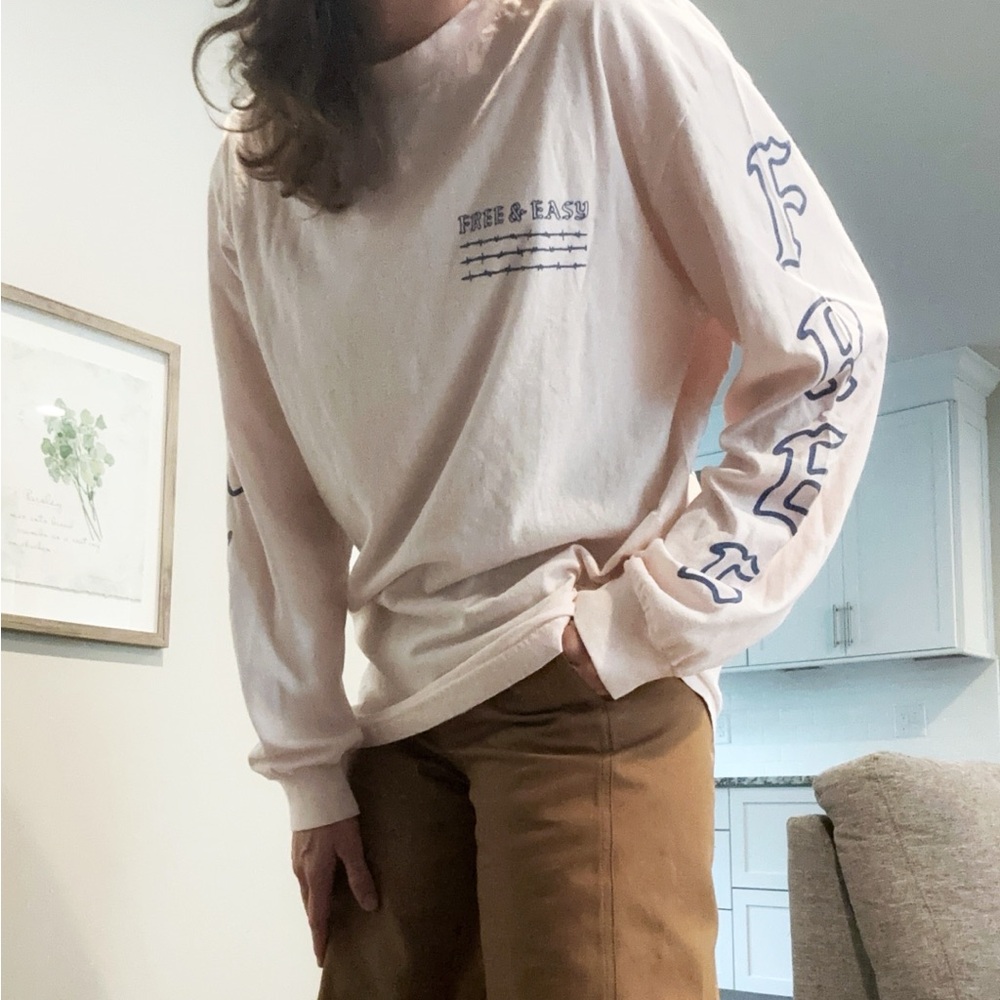 Free & Easy Palm Tree Barb Wire Long Sleeve Baby Pink Tee T Shirt